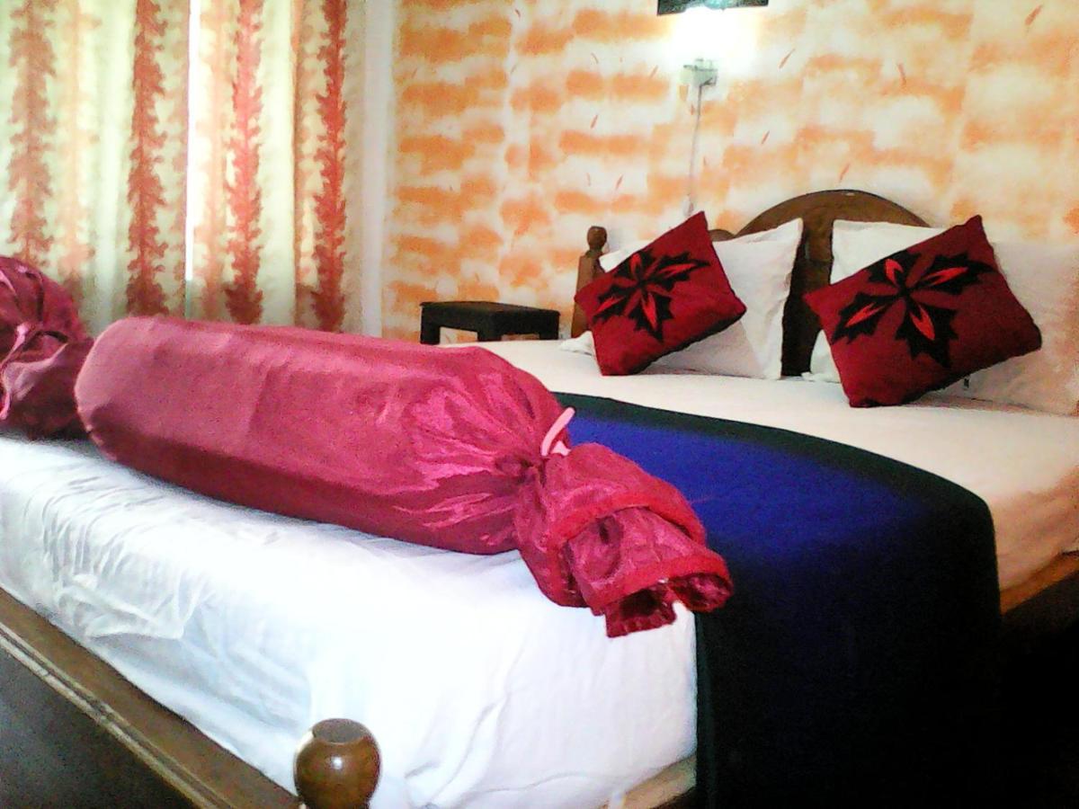 Lotus Inn Tourist Resort Dambulla Bagian luar foto