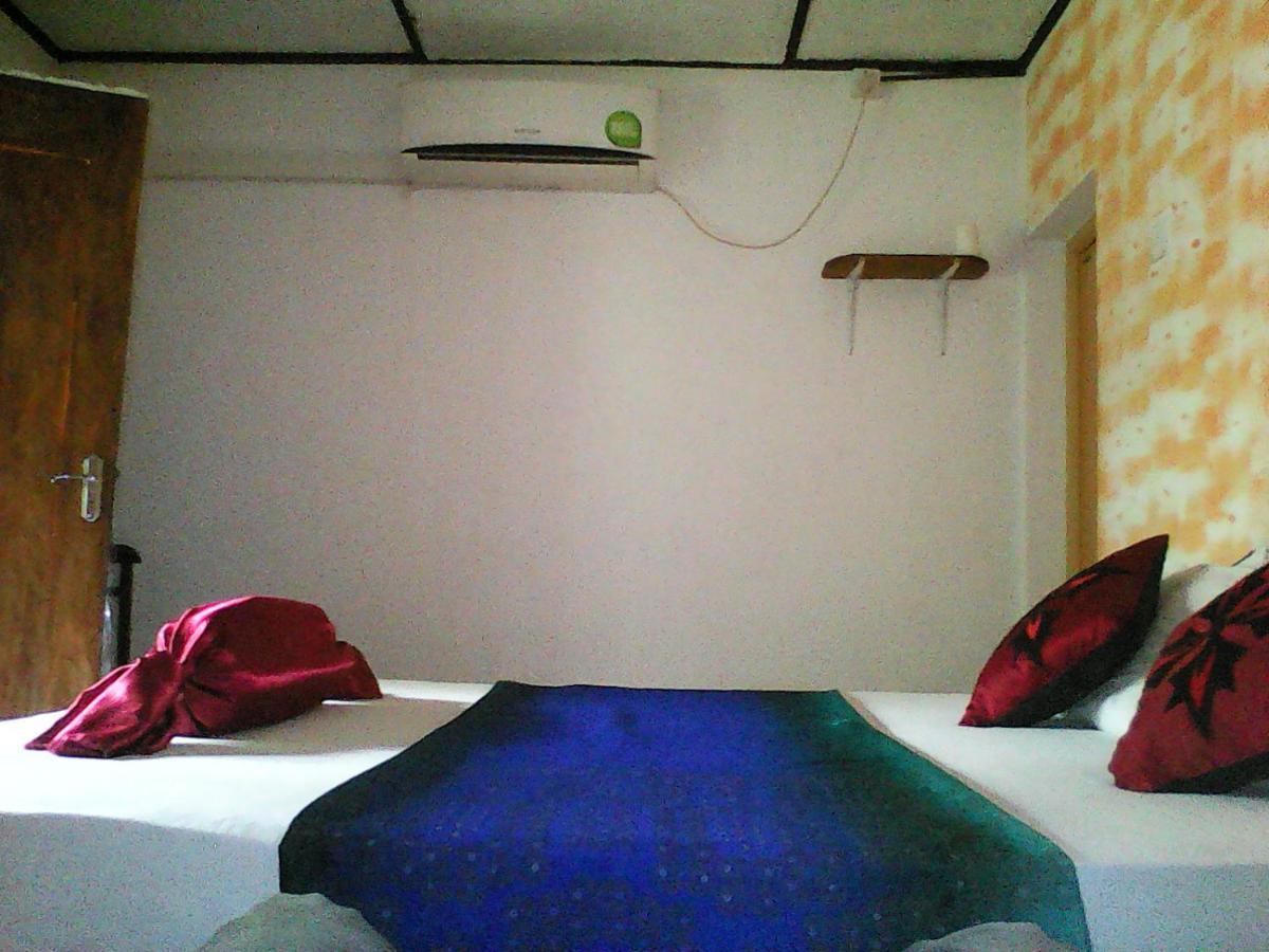 Lotus Inn Tourist Resort Dambulla Bagian luar foto